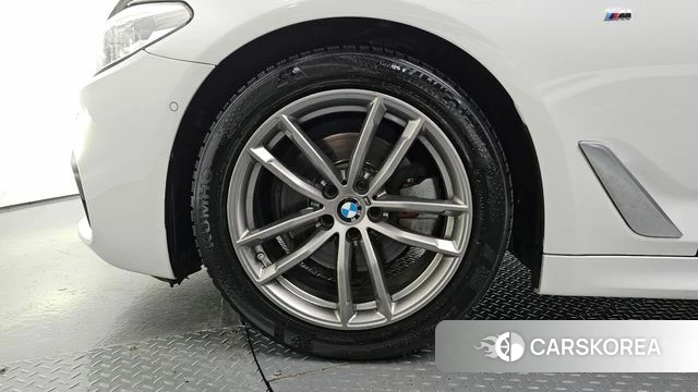 BMW 5 Series (G30) id 4317825 из Кореи 27