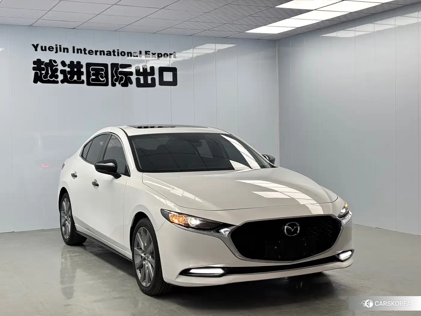 Mazda 3 2022 Белый из Китая, фото 4