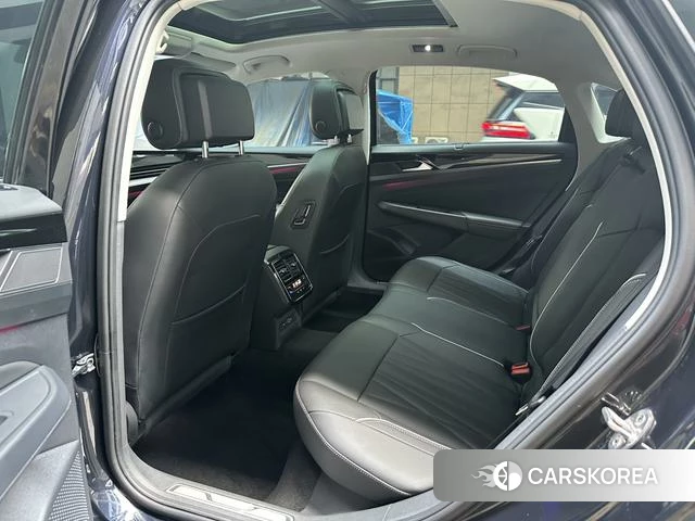 Volkswagen Passat 2022 Черный из Китая, фото 4