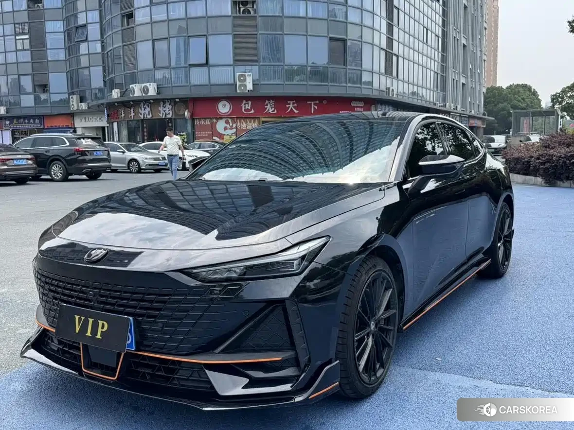 Chang'an Changan UNI-V 2023 Черный из Китая, фото 4