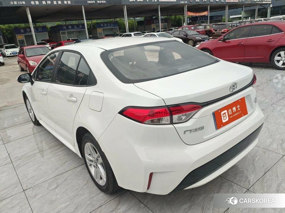 Toyota Levin 2021 Белый из Китая, фото 4
