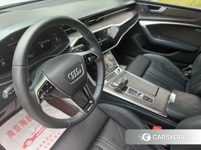 Audi A7 2021 Белый из Китая, фото 4