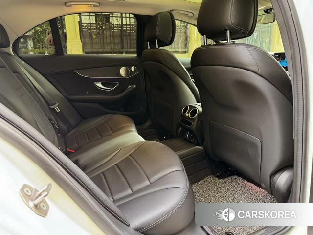 Mercedes-Benz Class C 2022 Белый из Китая, фото 5