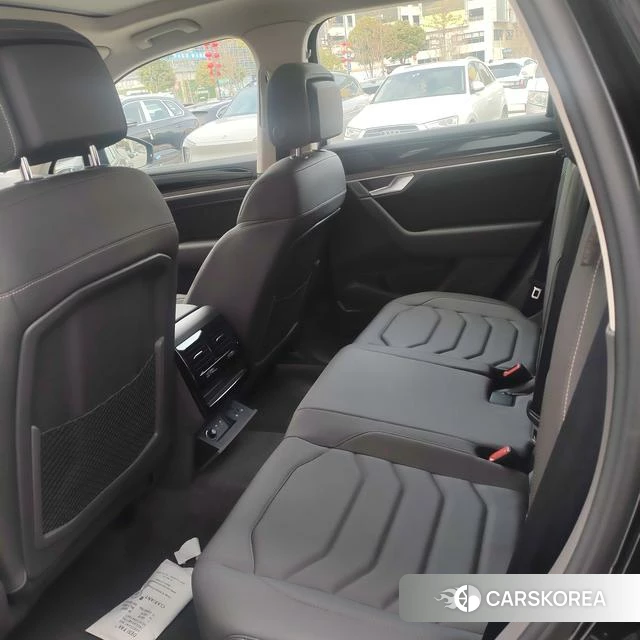 Volkswagen Touareg 2026 Черный из Китая, фото 6