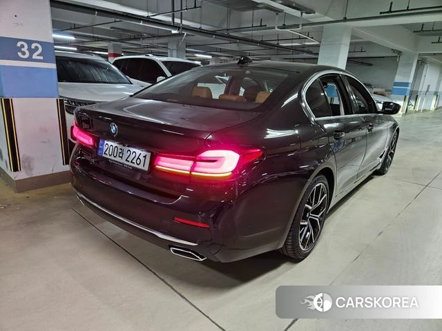 BMW 5 Series (G30) id 3819489 из Кореи 9