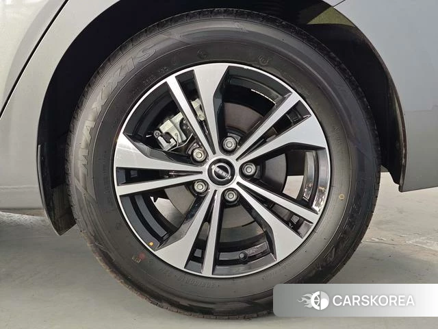 Nissan Xuan Yi id 4341801 из Китая 17