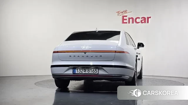 Hyundai Grandeur (GN7) id 3378026 из Кореи 14