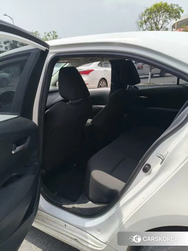 Toyota Corolla 2023 Белый из Китая, фото 4