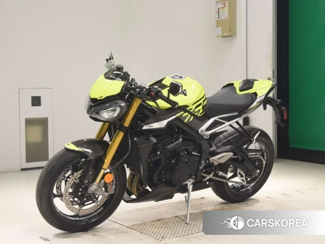 Проданный Triumph STREET TRIPLE 765 RS 2024 из Японии, фото 2
