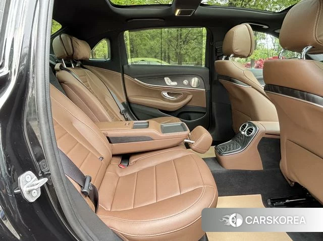 Mercedes-Benz E-class id 4277124 из Китая 26