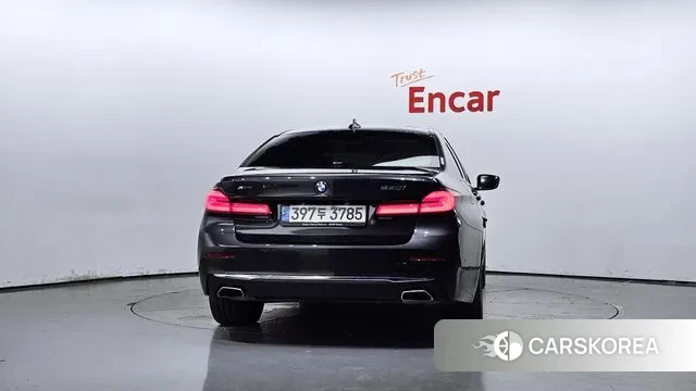 BMW 5 Series (G30) id 3059746 из Кореи 14