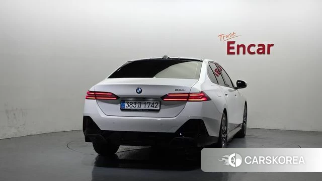 BMW 5 Series (G60) id 4505251 из Кореи 25