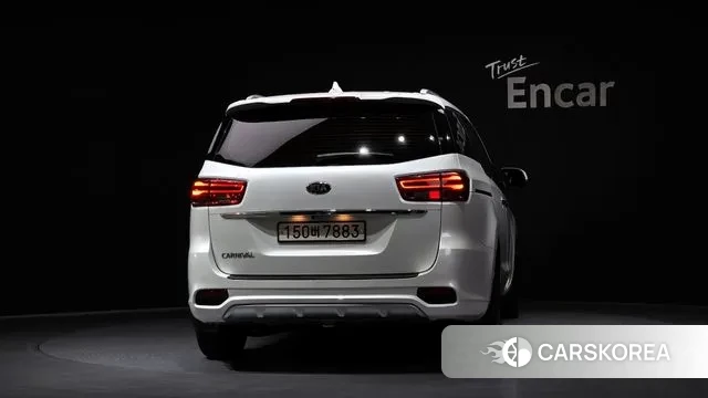 Kia The New Carnival id 3748433 из Кореи 14