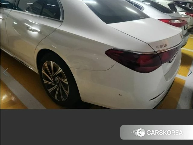Mercedes-Benz E-Class W214 2025 Белый из Кореи, фото 4