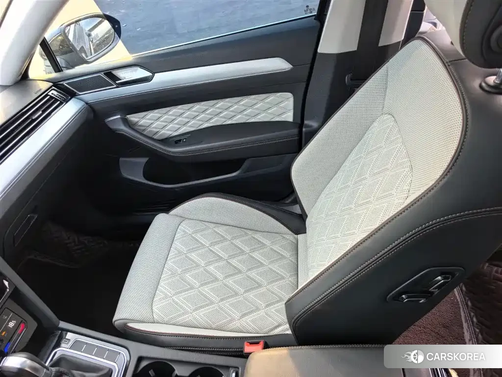 Volkswagen Magotan id 4554017 из Китая 8