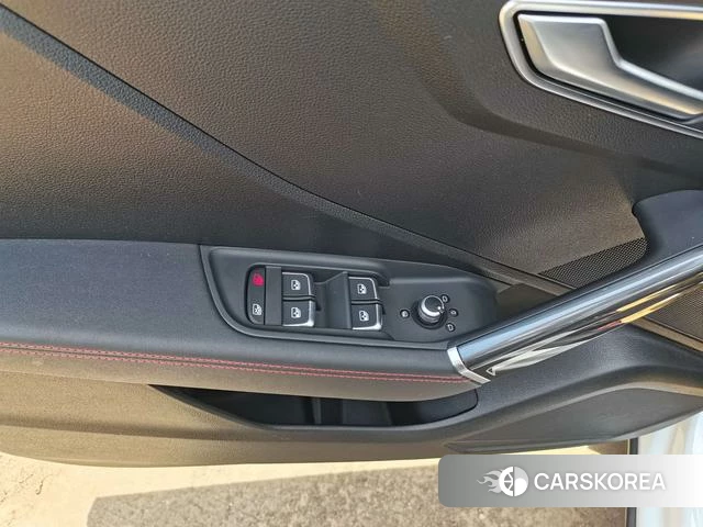 Audi Q2L id 4278833 из Китая 19