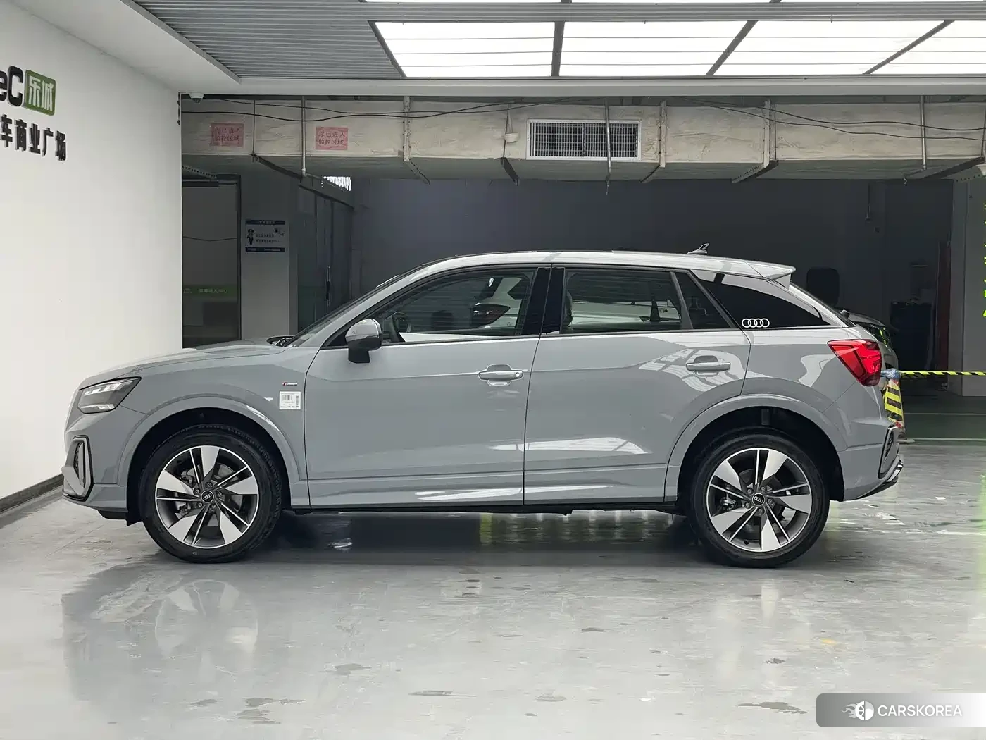 Audi Q2L id 4680667 из Китая 10
