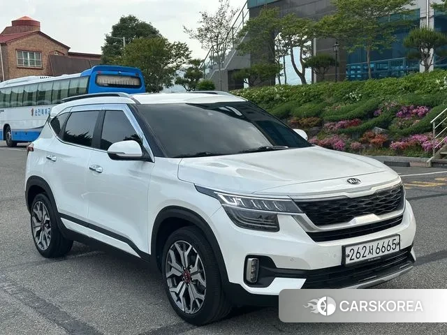 Kia Seltos 2019 Белый из Кореи, фото 6