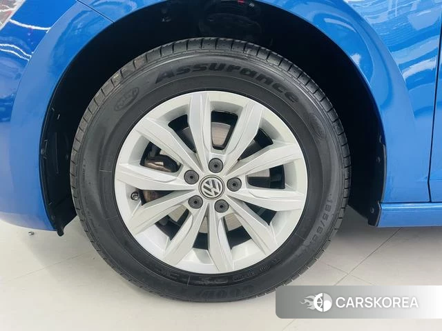Volkswagen Polo id 4219316 из Китая 9