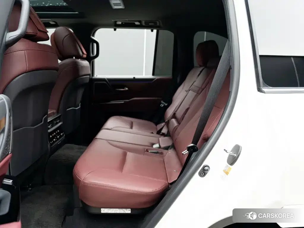 Lexus LX id 4664535 из Китая 13