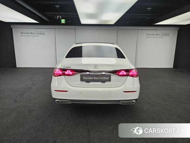 Mercedes-Benz E-Class W214 id 4589652 из Кореи 14