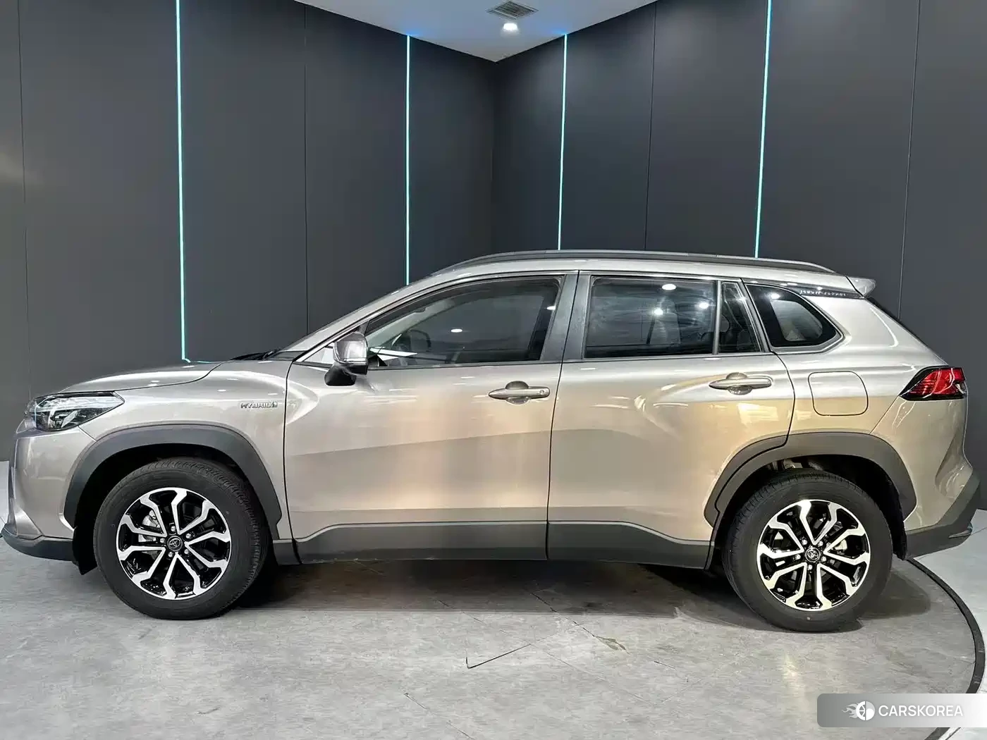Toyota Frontlander 2023 Champagne/brown из Китая, фото 6