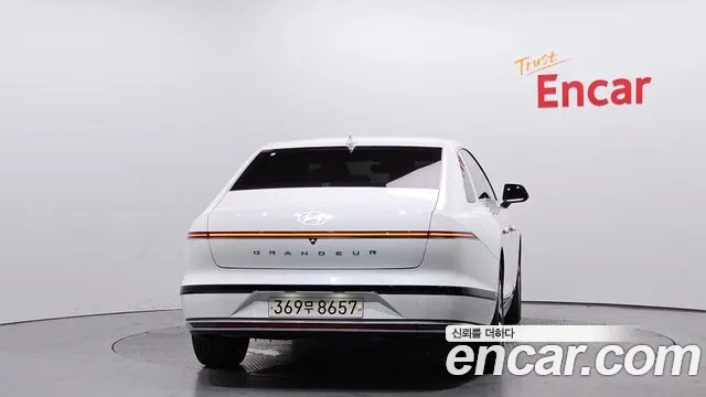 Hyundai Grandeur (GN7) id 2943596 из Кореи 14
