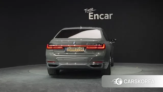 BMW 7 Series (G11) id 3438822 из Кореи 14