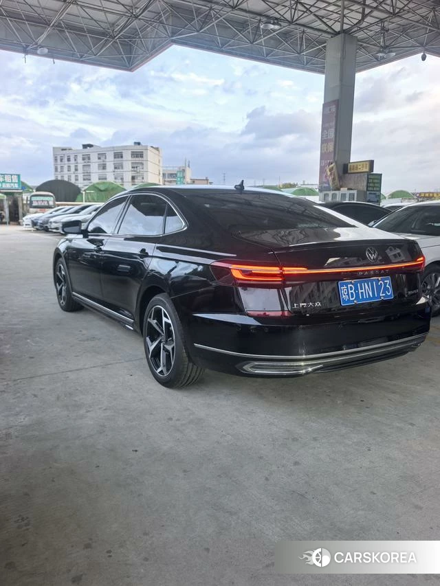 Volkswagen Passat 2025 Черный из Китая, фото 4