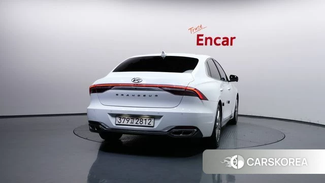 Hyundai The New Grandeur IG Hybrid id 4641912 из Кореи 33