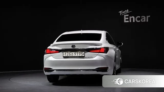 Lexus ES300h 7th generation id 3739849 из Кореи 14