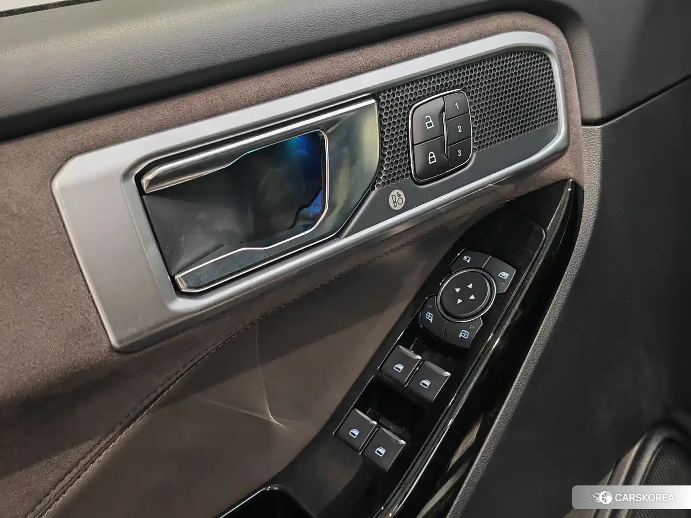 Ford Explorer id 4512957 из Китая 7