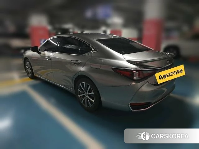 Lexus ES 2021 Серебристо-серый из Китая, фото 4