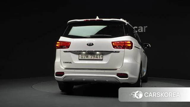 Kia The New Carnival id 4713320 из Кореи 30