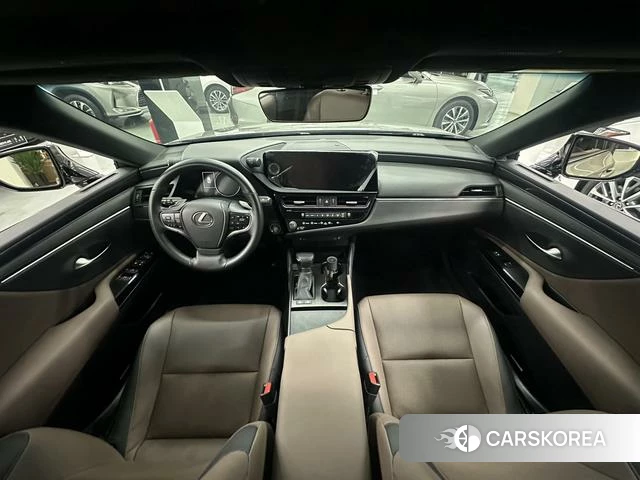 Lexus ES id 4359611 из Китая 14