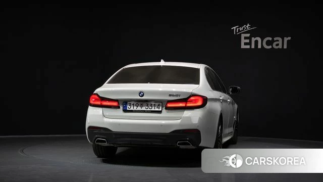 BMW 5 Series (G30) id 3953220 из Кореи 14