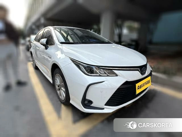 Toyota Corolla 2021 Белый из Китая, фото 4