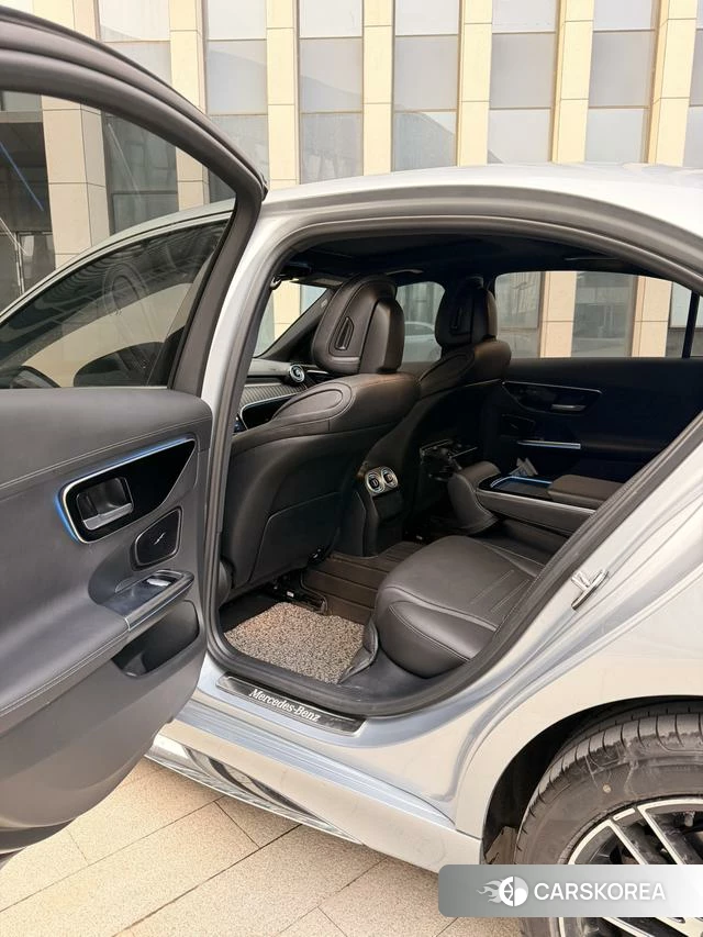Mercedes-Benz Class C 2023 Серебристо-серый из Китая, фото 4