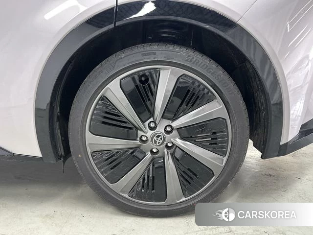 Toyota bZ5 id 4348788 из Китая 14
