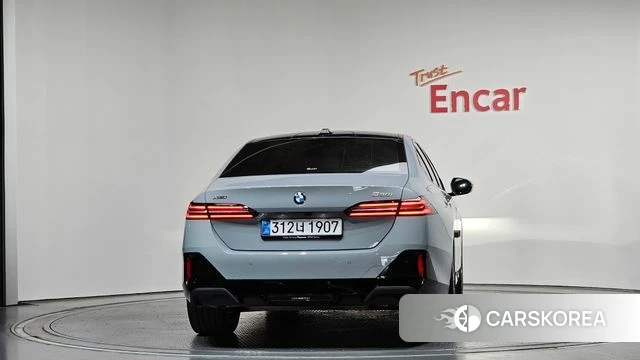 BMW 5 Series (G60) id 4229937 из Кореи 28