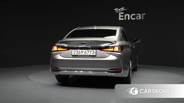 Lexus ES300h 7th generation id 3909763 из Кореи 14