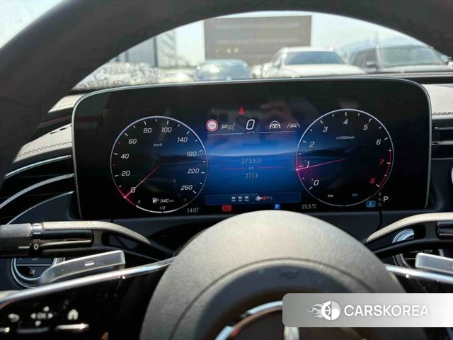 Mercedes-Benz E-Class W214 2025 Светло-серебряный цвет из Кореи, фото 4