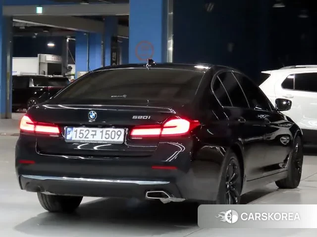 BMW 5 Series (G30) id 3763970 из Кореи 14