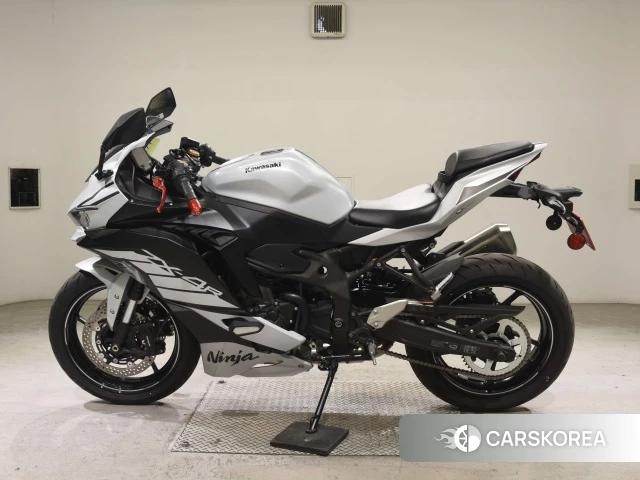 Kawasaki ZX-4R SE 2025 из Японии