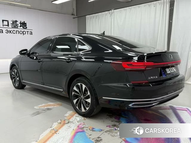 Volkswagen Passat 2023 Черный из Китая, фото 4