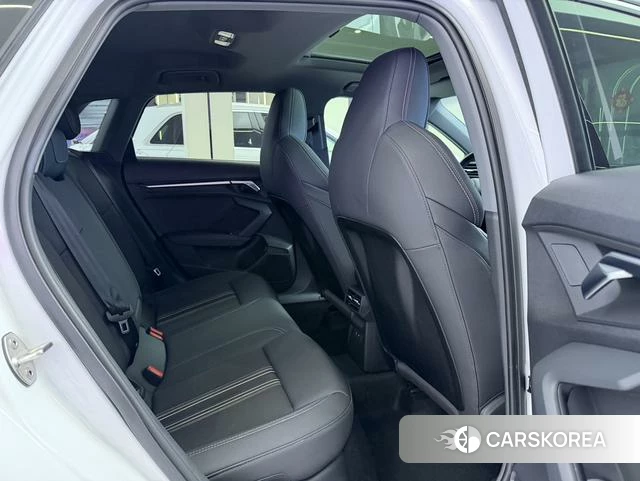 Audi A3 2023 Белый из Китая, фото 6