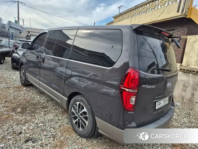 Hyundai The New Grand Starex id 3547296 из Кореи 12