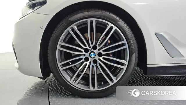 BMW 5 Series (G30) id 4667477 из Кореи 25