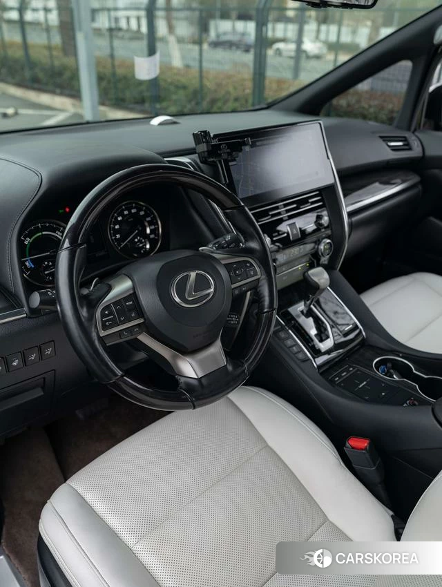 Lexus LM id 4336392 из Китая 20