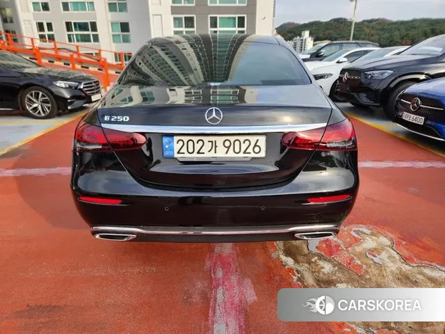 Mercedes-Benz E-Class W213 2022 Черный из Кореи, фото 4